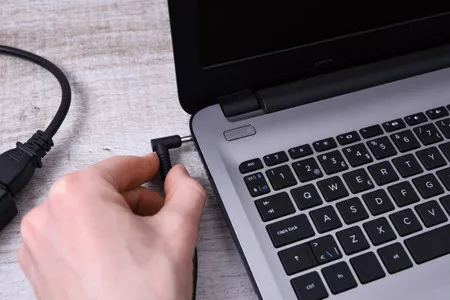 Замена разъема зарядки на ноутбуке в Краснодаре